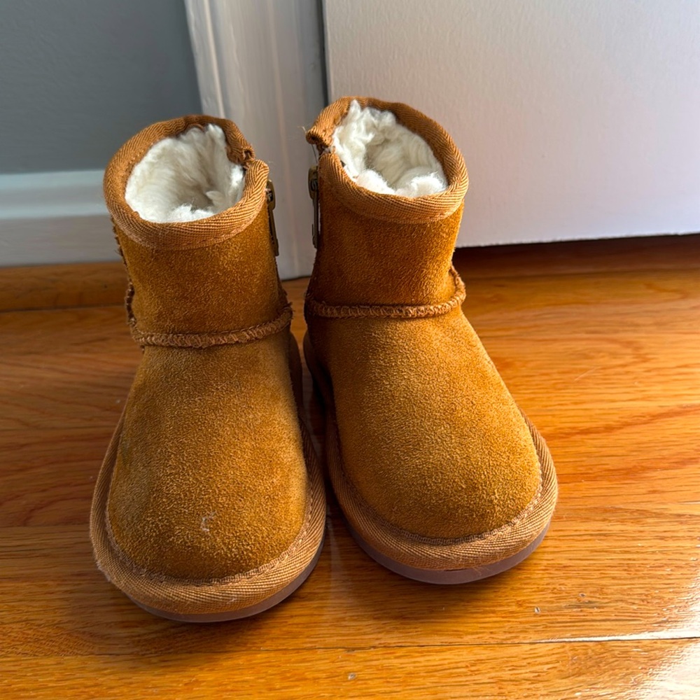 Koolaburra By UGG Koola Mini Boot - Toddler Size 5.